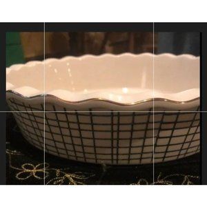 Thyme & Table 9" Pie Baking Dish Stoneware Serving Plaid Black white Gold trim